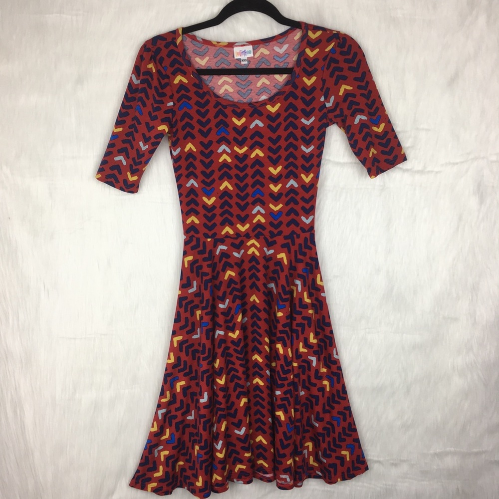✨NEW LuLaRoe Arrow Print Nicole Dress